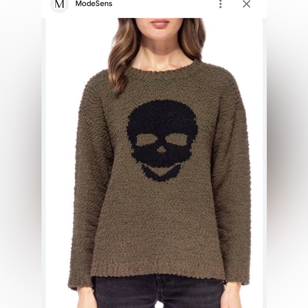 Scull sweater